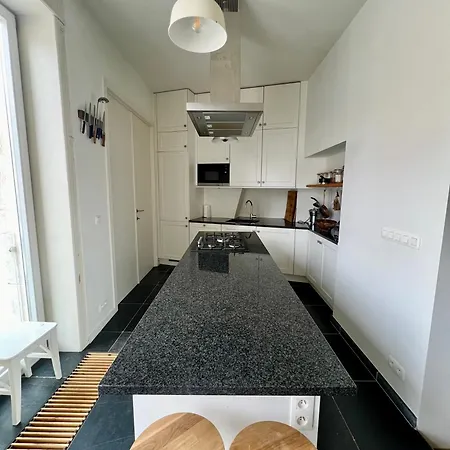 Sejour Elegant Pres Du Centre Apartment *